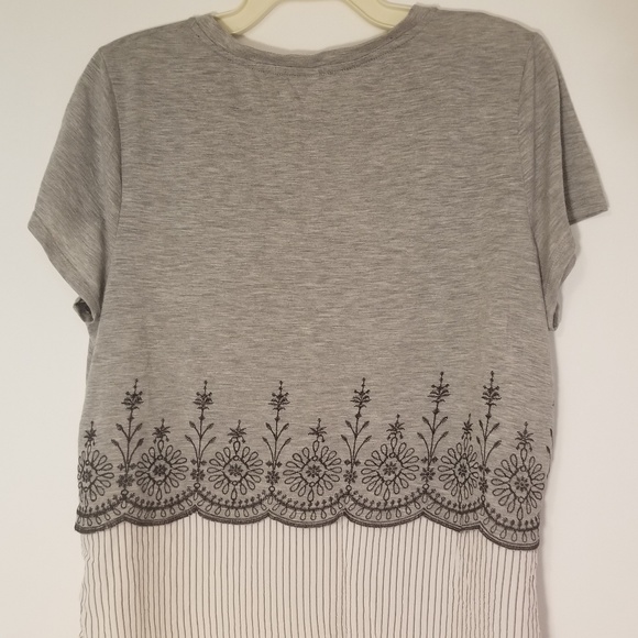 Xhilaration shirt - Picture 2 of 3